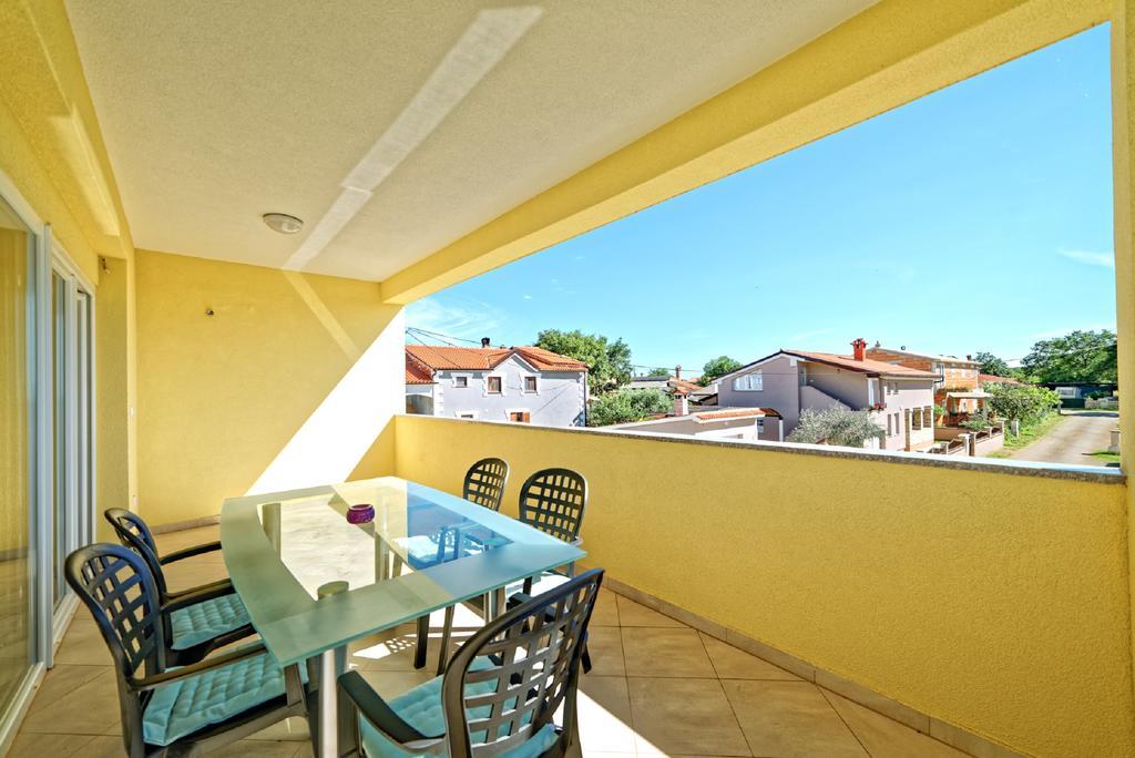 Apartment Una 2 Pula Buitenkant foto