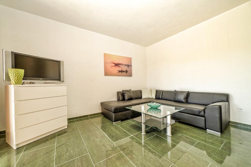 Apartment Una 2 Pula Buitenkant foto