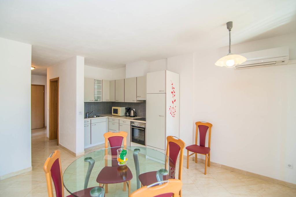 Apartment Una 2 Pula Buitenkant foto